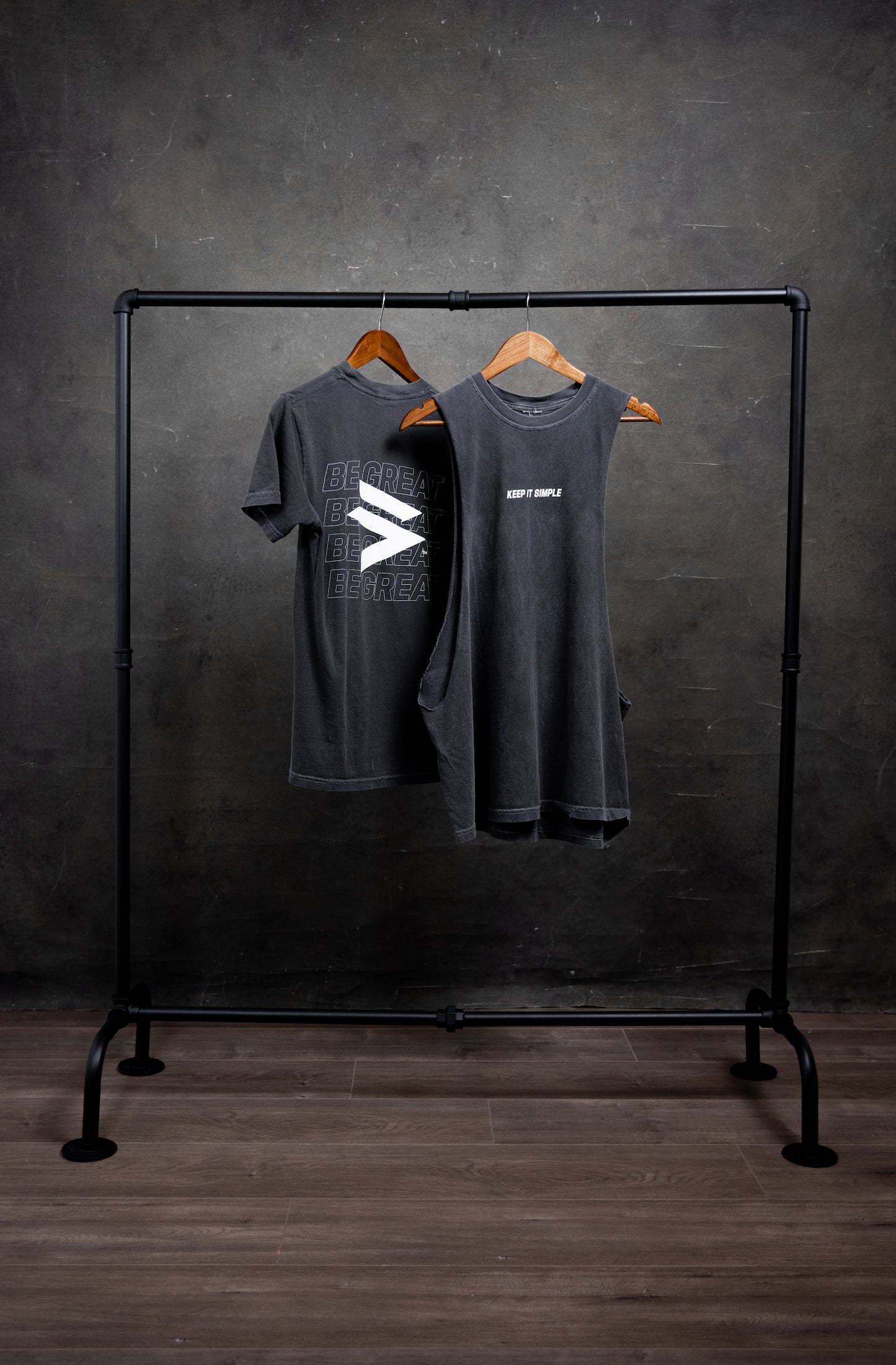 KEEP IT SIMPLE PUMP COVER TEE