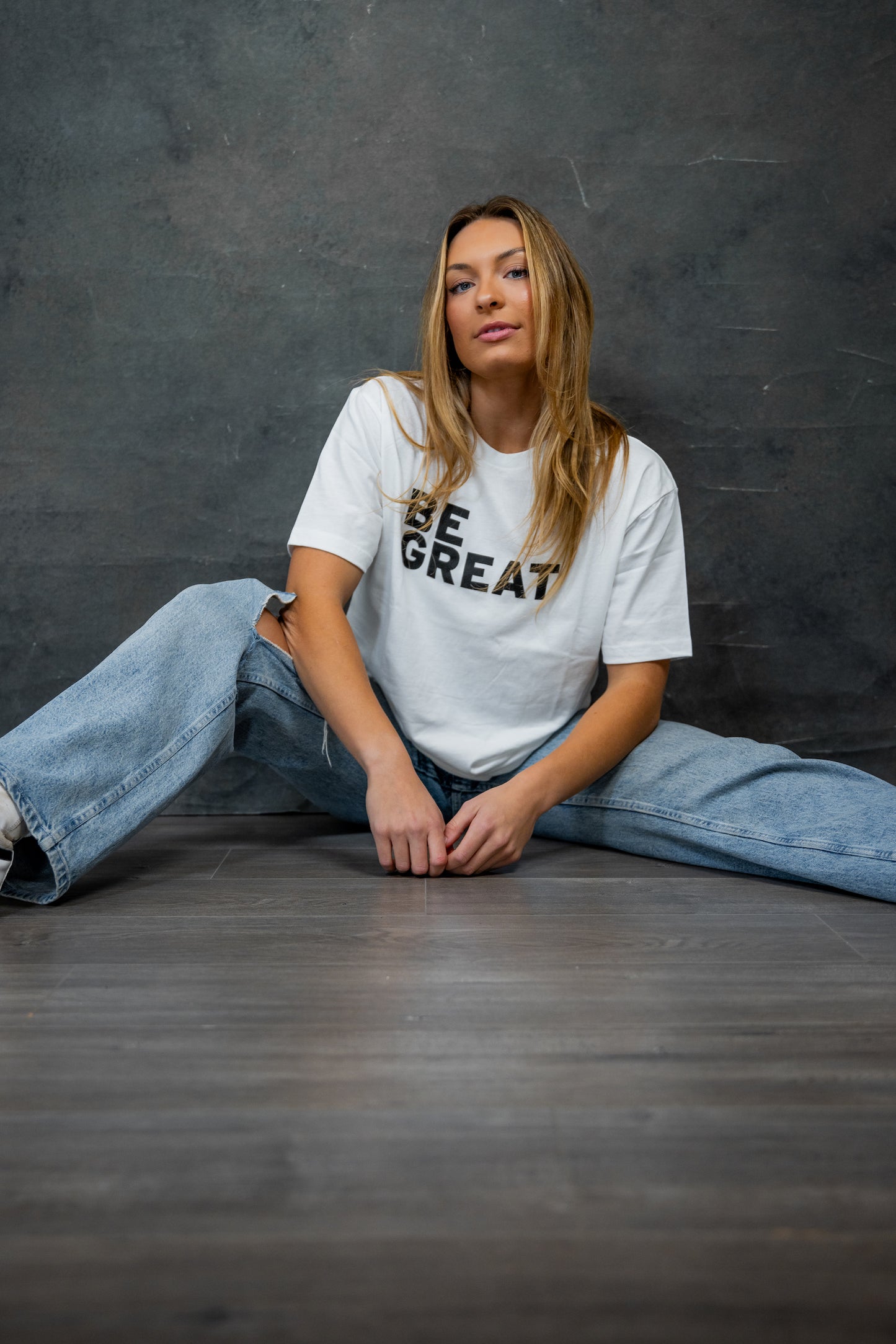 WHITE SHORT-SLEEVE TEE (UNISEX)