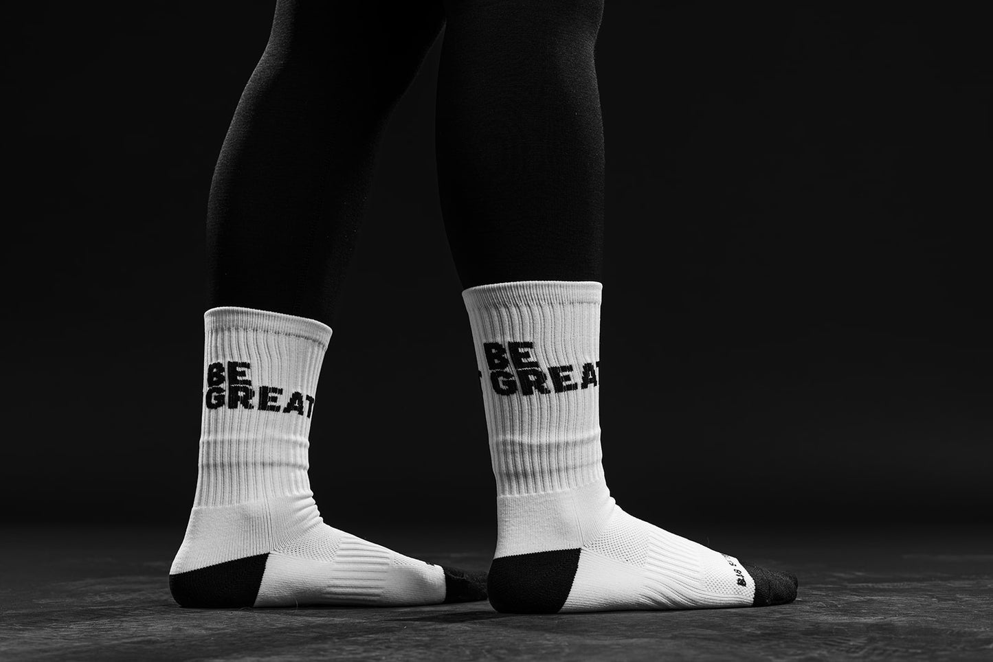 WHITE CREW SOCKS